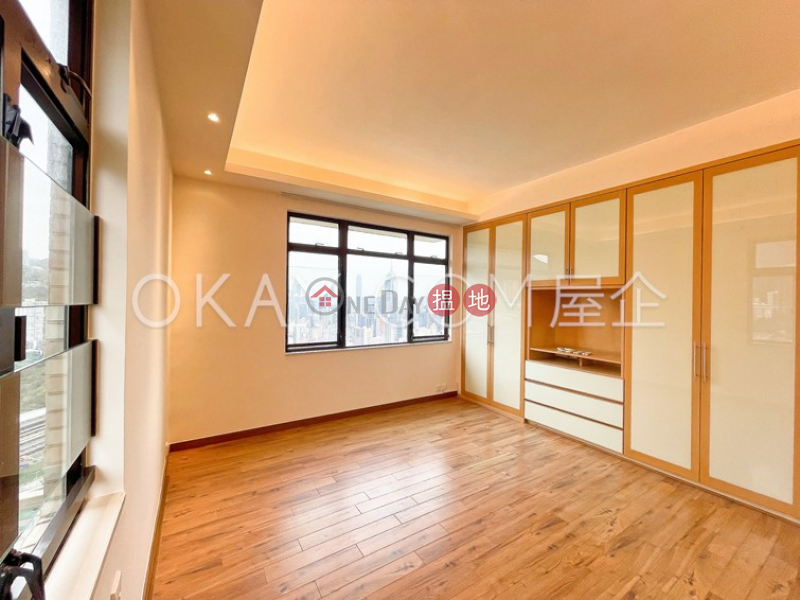 HK$ 58,000/ month Villa Rocha Wan Chai District, Efficient 3 bedroom on high floor with parking | Rental