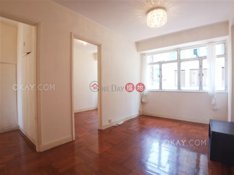 Generous 3 bedroom in Mid-levels West | Rental 24 Yuk Wah Crescent | Wong Tai Sin District | Hong Kong | Rental HK$ 26,500/ month