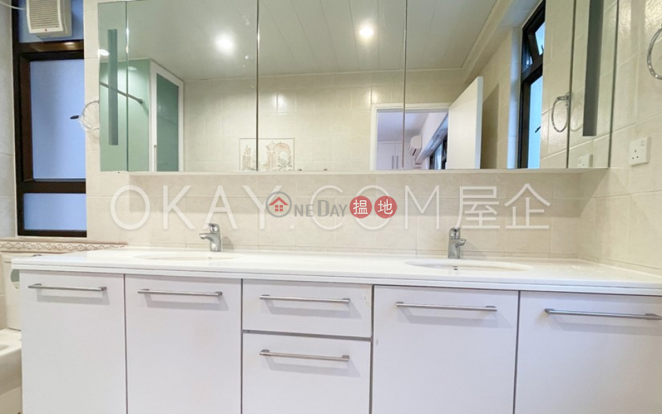 HK$ 77,000/ month, William Mansion Central District, Exquisite 3 bedroom with balcony & parking | Rental