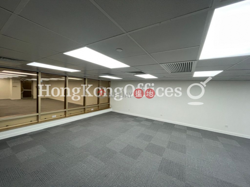 中港城 第2期低層寫字樓/工商樓盤-出租樓盤HK$ 34,055/ 月