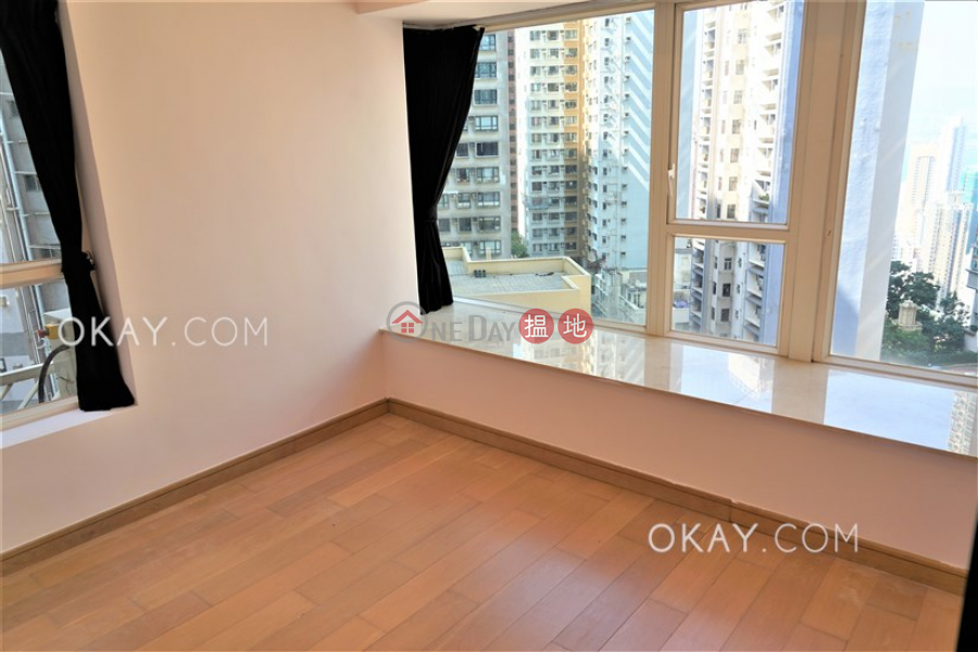 HK$ 25,000/ month, The Icon Western District | Practical 1 bedroom on high floor with balcony | Rental