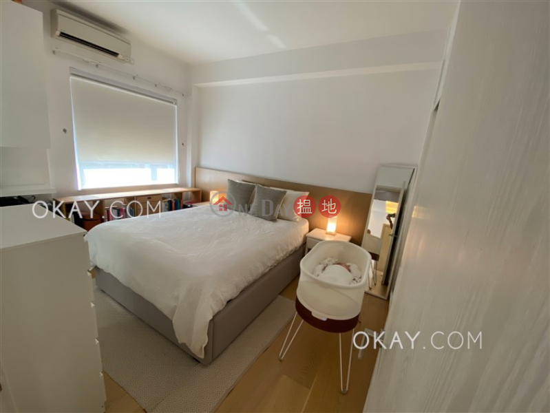Efficient 2 bedroom with balcony & parking | Rental | Breezy Court 瑞麒大廈 Rental Listings