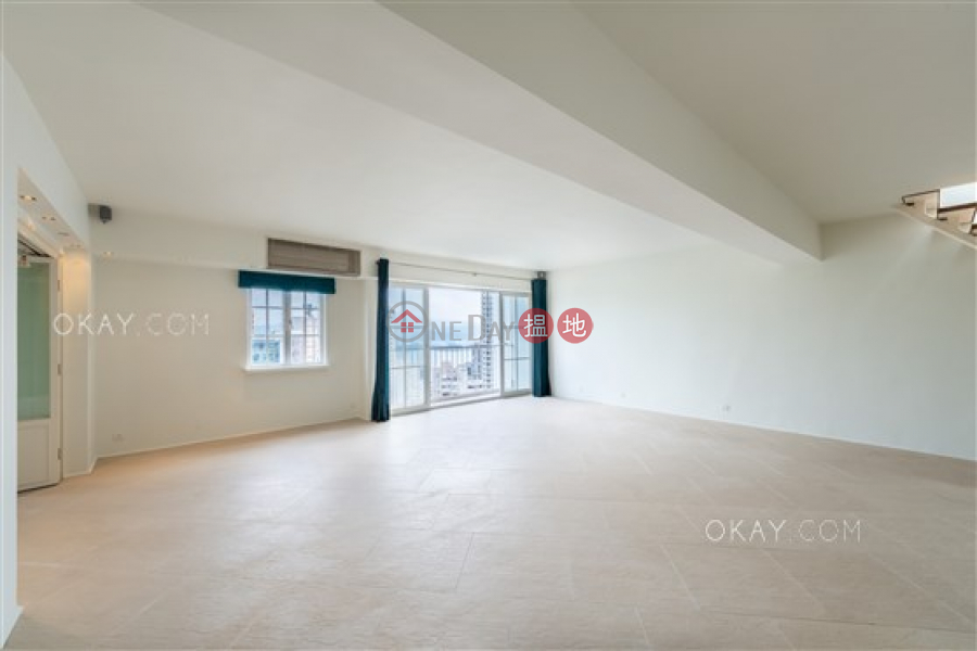 HK$ 41M Skyline Mansion Western District | Lovely penthouse with rooftop, balcony | For Sale