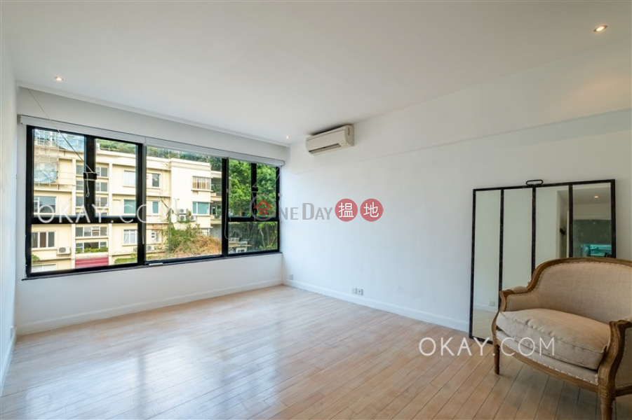 Charming penthouse with rooftop & parking | For Sale | Regent Palisades 帝柏園 Sales Listings