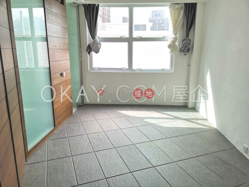 Gorgeous 2 bedroom on high floor with rooftop & parking | For Sale | Full View Court 富威閣 Sales Listings