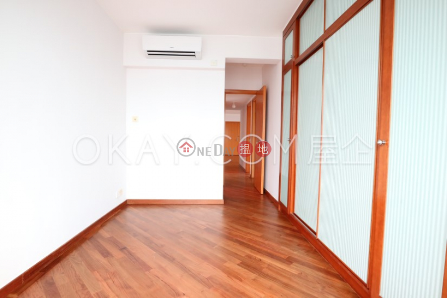 Charming 3 bedroom on high floor with harbour views | Rental | 80 Robinson Road 羅便臣道80號 Rental Listings