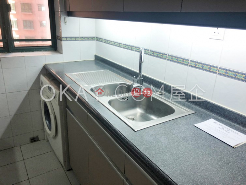 HK$ 38,000/ month Hillsborough Court, Central District, Lovely 2 bedroom with parking | Rental