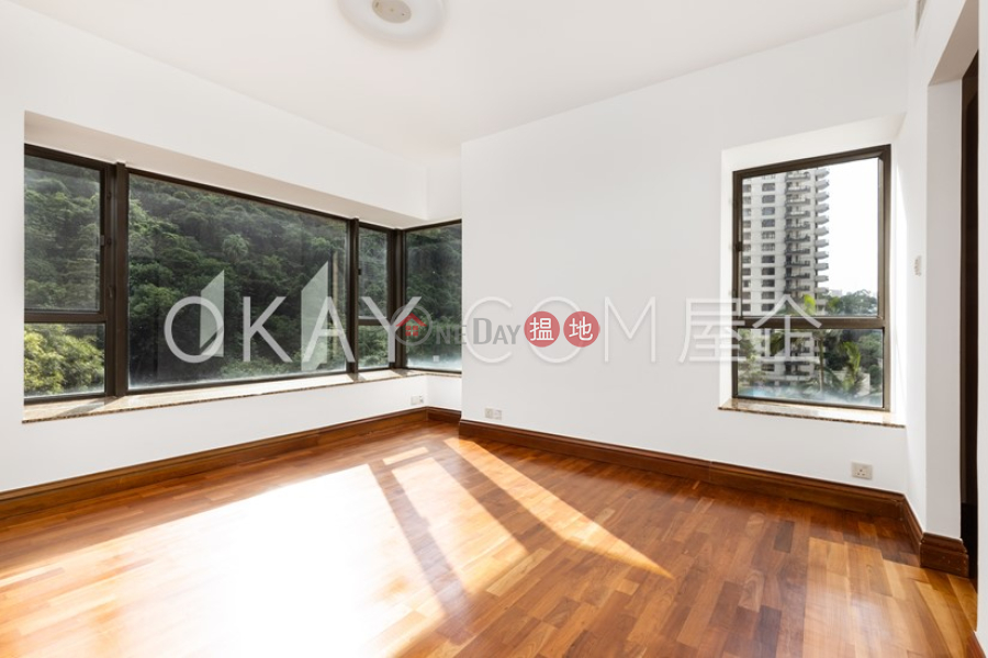Luxurious 3 bedroom with parking | For Sale | Tavistock II 騰皇居 II Sales Listings