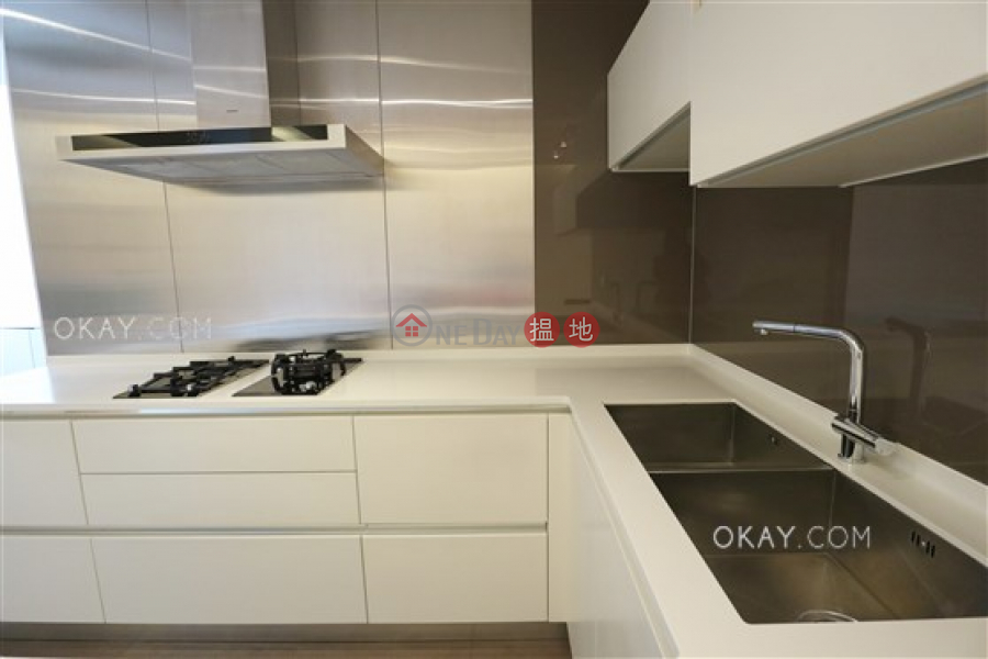 HK$ 65,000/ month | 98 Repulse Bay Road, Southern District, Efficient 3 bedroom on high floor with parking | Rental