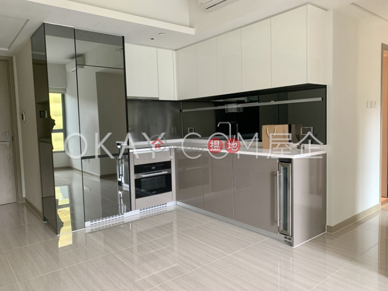 Charming 3 bedroom on high floor with balcony | Rental, 11 Heung Yip Road | Southern District | Hong Kong, Rental, HK$ 33,000/ month