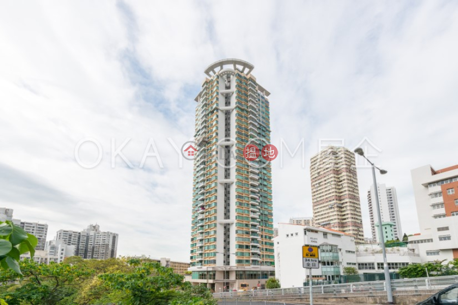 Tasteful 2 bedroom on high floor with balcony | For Sale | 8 Wah Fu Road | Western District | Hong Kong | Sales | HK$ 9.2M