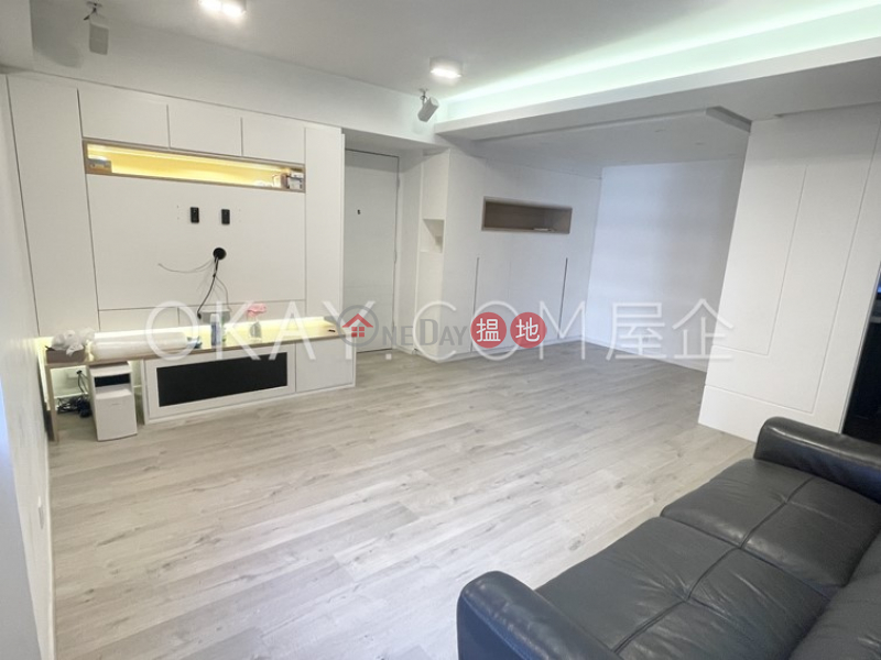 Stylish 3 bedroom in Mid-levels West | Rental | 80-88 Caine Road | Western District | Hong Kong Rental, HK$ 33,000/ month
