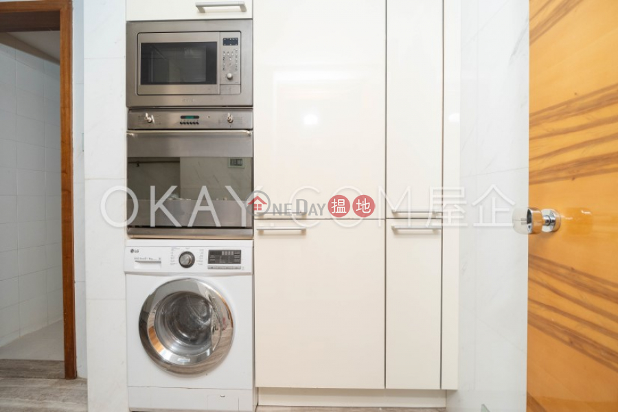 HK$ 46,000/ month | Chester Court Wan Chai District | Unique 3 bedroom with balcony | Rental