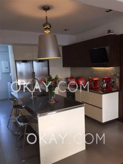 Exquisite 5 bed on high floor with balcony & parking | For Sale | Monticello 滿峰台 _0