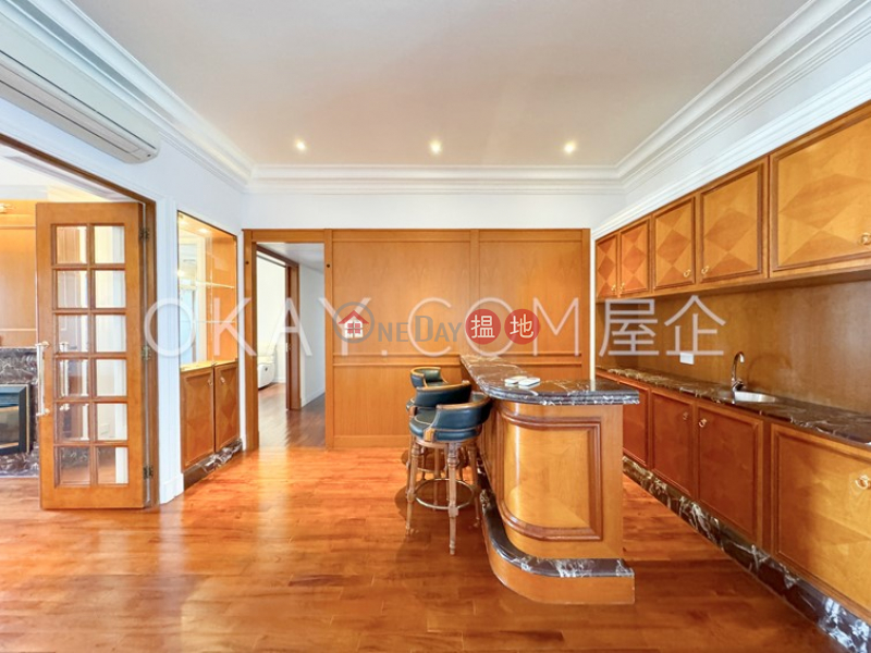 HK$ 75M | Fontana Gardens | Wan Chai District Lovely 4 bedroom on high floor with balcony & parking | For Sale