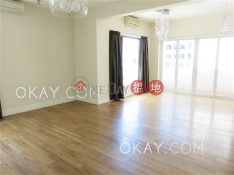 Efficient 3 bedroom on high floor with balcony | Rental | Bayview Mansion 樂觀大廈 _0