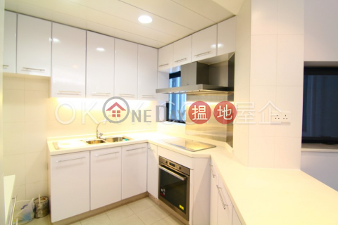 Luxurious 4 bedroom in Discovery Bay | Rental | Discovery Bay, Phase 5 Greenvale Village, Greenmont Court (Block 8) 愉景灣 5期頤峰 蔚山閣(8座) _0