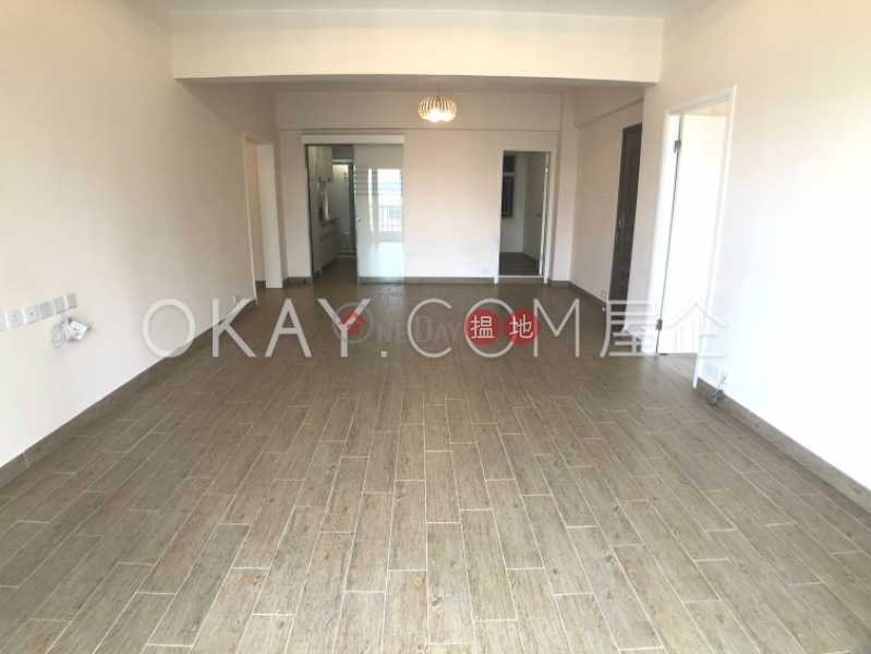 Unique 3 bedroom with balcony & parking | For Sale | Monticello 滿峰台 Sales Listings