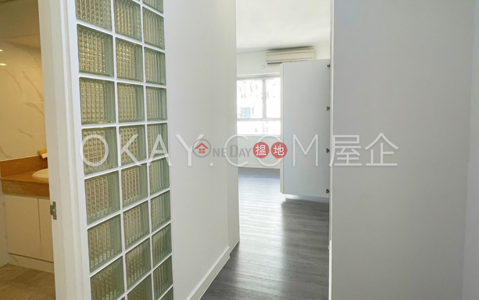 Rare 4 bedroom with parking | Rental, Elegant Garden 美景台 Rental Listings | Western District (OKAY-R91044)