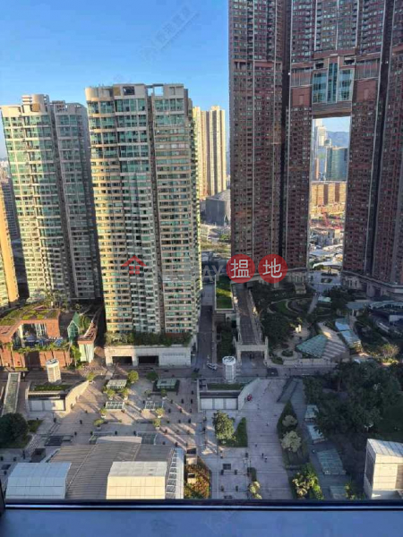 HK$ 24.5M | The Cullinan | Yau Tsim Mong | 2-Bedroom (1 Ensuite) Apartment with Open Garden Views