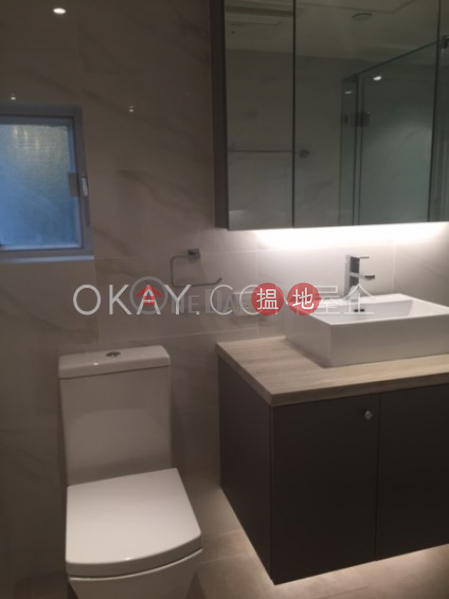 Beautiful 3 bedroom in Central | Rental, GLENEALY TOWER 華昌大廈 Rental Listings | Central District (OKAY-R75305)