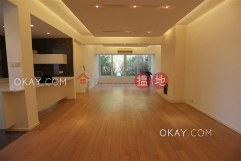 Efficient 3 bedroom on high floor with parking | Rental | 98 Repulse Bay Road 淺水灣道98號 _0