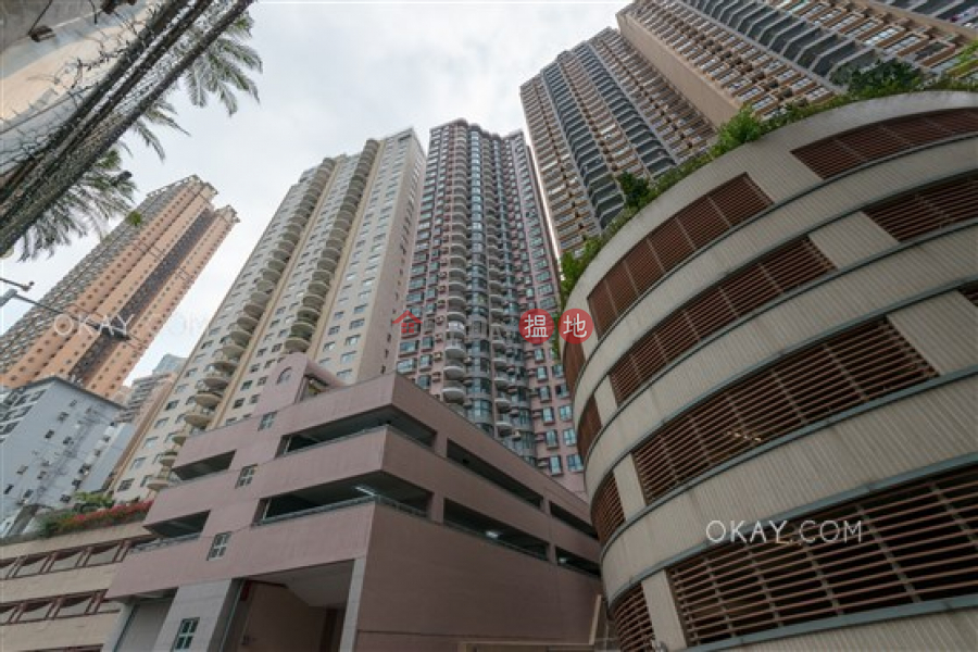 HK$ 50,000/ month, Dragonview Court Western District, Lovely 2 bedroom with balcony & parking | Rental
