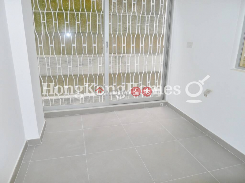 Property Search Hong Kong | OneDay | Residential | Rental Listings | 3 Bedroom Family Unit for Rent at Kam Yuen Mansion