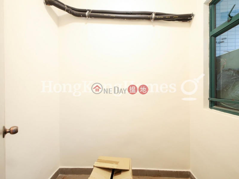 HK$ 55,000/ month | Hillsborough Court, Central District | 3 Bedroom Family Unit for Rent at Hillsborough Court