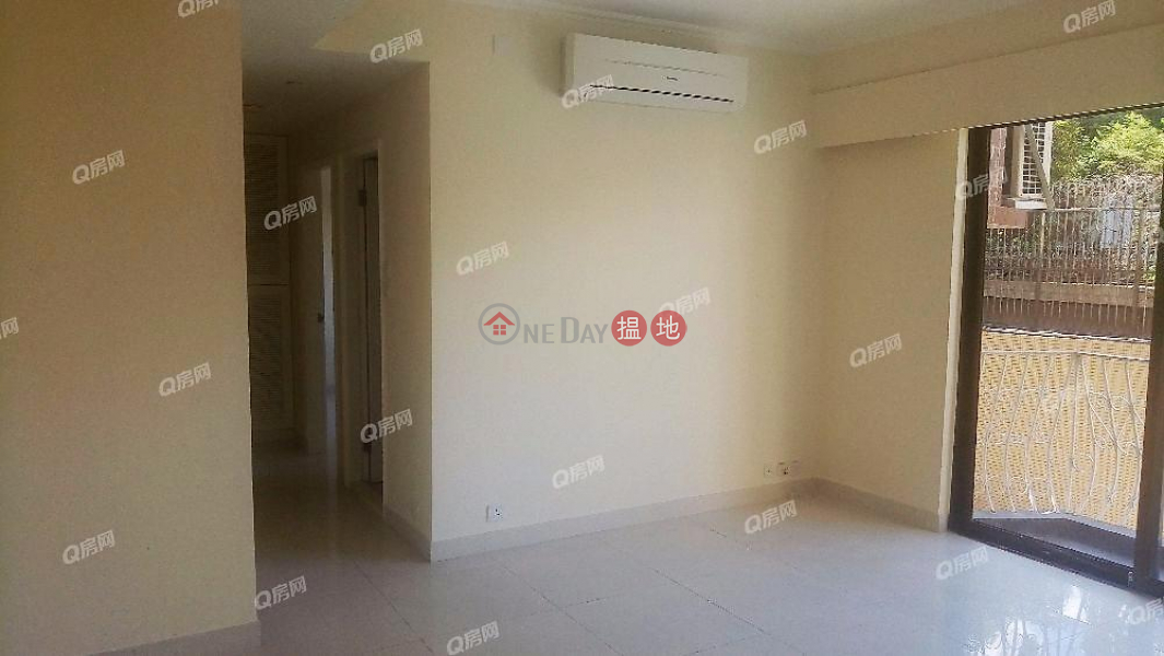 Camelot Height | 3 bedroom Low Floor Flat for Sale | Camelot Height 金鑾閣 Sales Listings