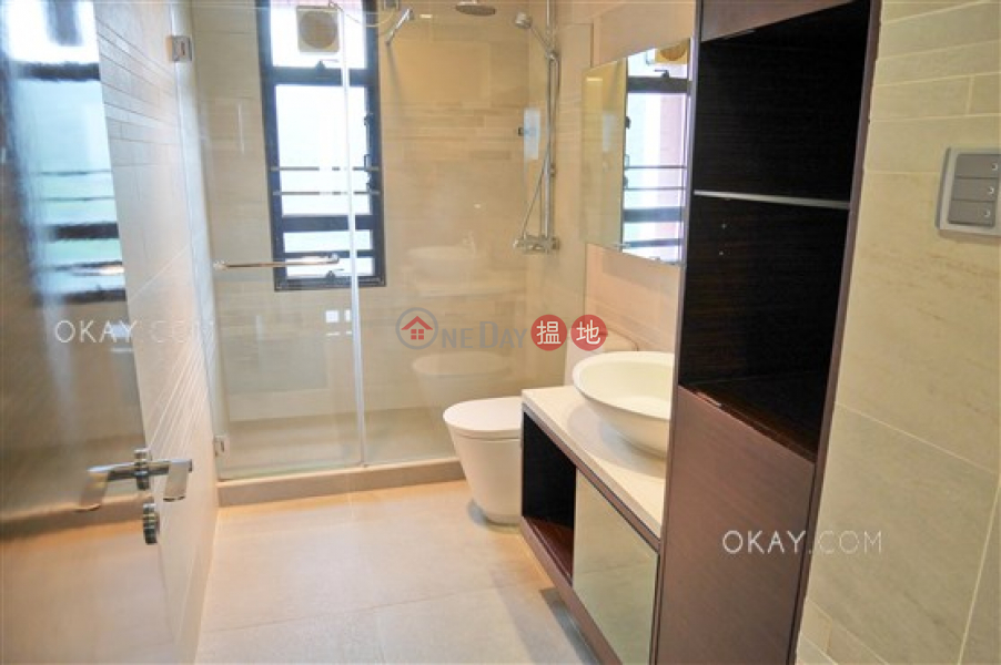 HK$ 30M Pacific View Southern District Lovely 2 bedroom on high floor with sea views & balcony | For Sale