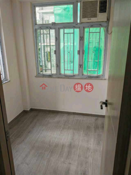 WAI PONT MANSION 44-48A Wong Chuk Street | Cheung Sha Wan | Hong Kong | Sales HK$ 3.5M