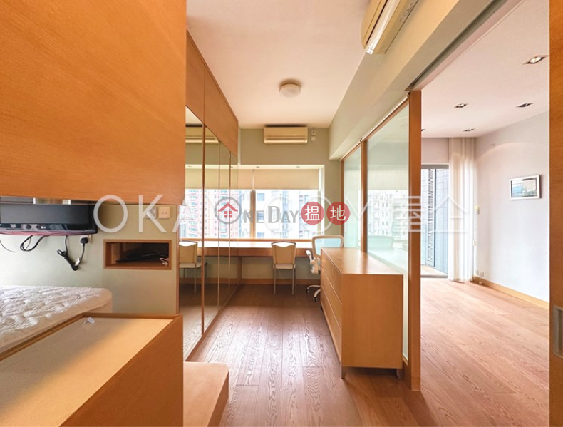 HK$ 33,000/ month, Soho 38 Western District, Stylish 1 bedroom on high floor with balcony | Rental