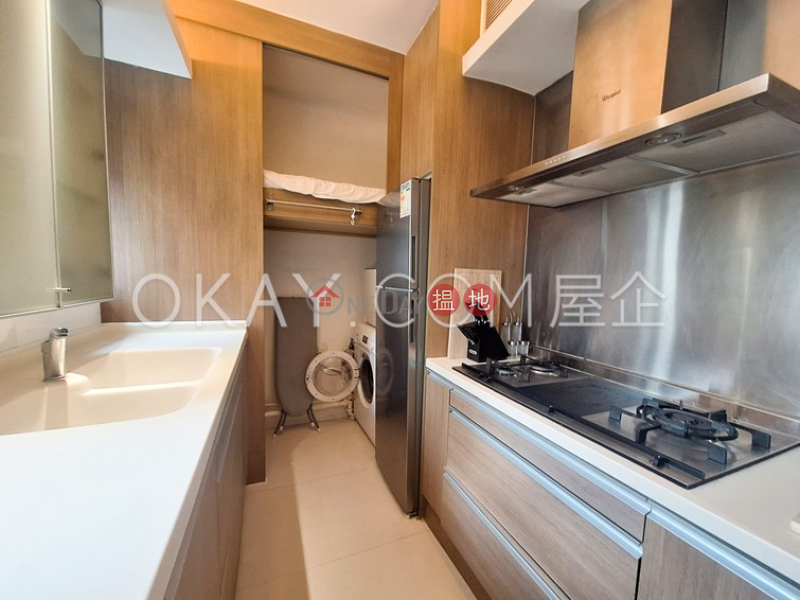 Charming 3 bedroom on high floor with balcony | Rental | Jardine Summit 渣甸豪庭 Rental Listings