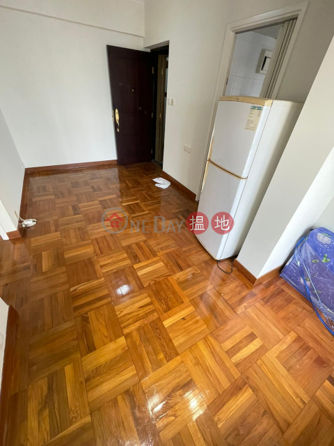 ** Good for Inventment ** High Floor & Bright, Renovated, Convenient Location, Easy Access to Public Transports | Kam Fung Mansion 金風大廈 _0