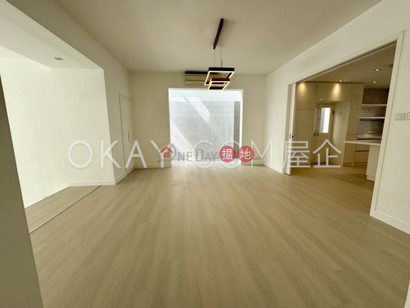 HK$ 48.5M, Phase 1 Headland Village, 103 Headland Drive Lantau Island | Unique house with sea views, balcony | For Sale