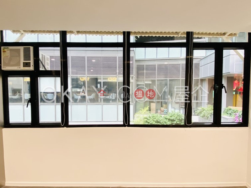 HK$ 26,000/ month, 17 Peel Street | Central District | Charming 1 bedroom with rooftop | Rental