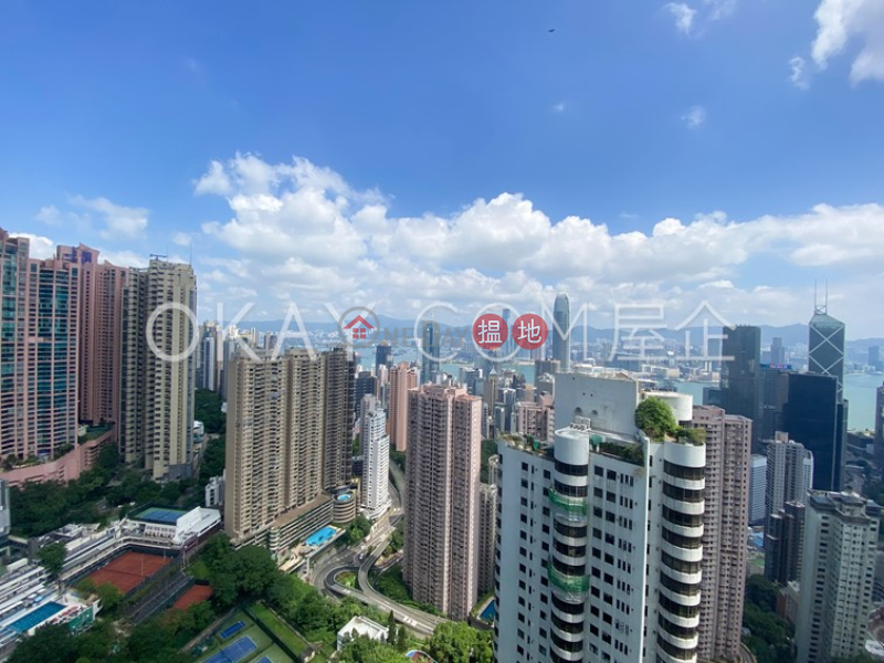 香港搵樓|租樓|二手盤|買樓| 搵地 | 住宅|出售樓盤3房2廁,實用率高,極高層,星級會所世紀大廈 1座出售單位