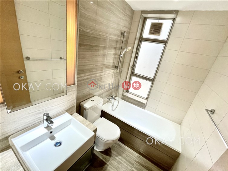 Tasteful 3 bedroom with terrace | Rental, Island Crest Tower 1 縉城峰1座 Rental Listings | Western District (OKAY-R56443)