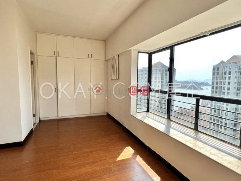 HK$ 48,500/ month Discovery Bay, Phase 4 Peninsula Vl Crestmont, 49 Caperidge Drive, Lantau Island, Luxurious 3 bed on high floor with sea views & rooftop | Rental