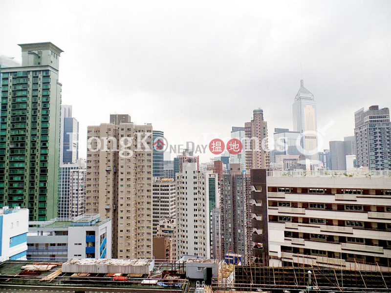 香港搵樓|租樓|二手盤|買樓| 搵地 | 住宅出售樓盤|倚雲閣三房兩廳單位出售