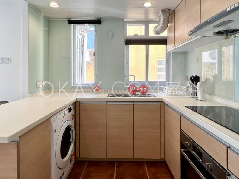 HK$ 8M, Tai Hing House, Central District Intimate 1 bedroom on high floor with rooftop | For Sale