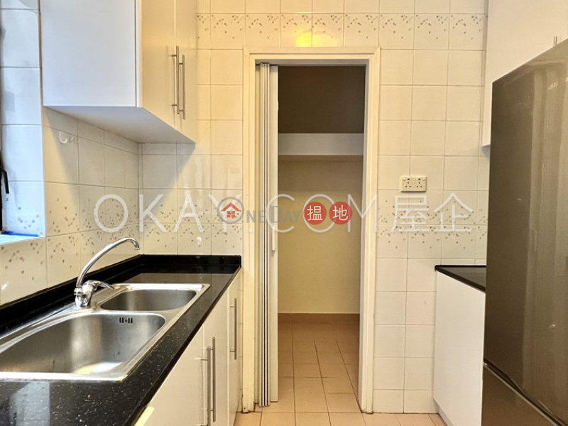 HK$ 11.1M Discovery Bay, Phase 4 Peninsula Vl Crestmont, 40 Caperidge Drive Lantau Island | Charming 3 bedroom with sea views | For Sale