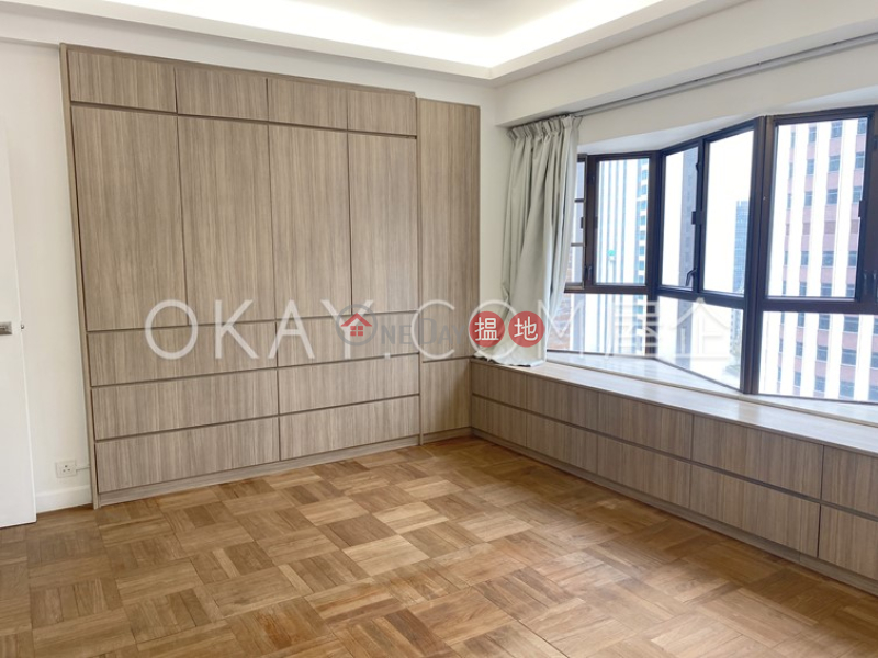 3房2廁永威閣出售單位|灣仔區永威閣(Wing Wai Court)出售樓盤 (OKAY-S59494)