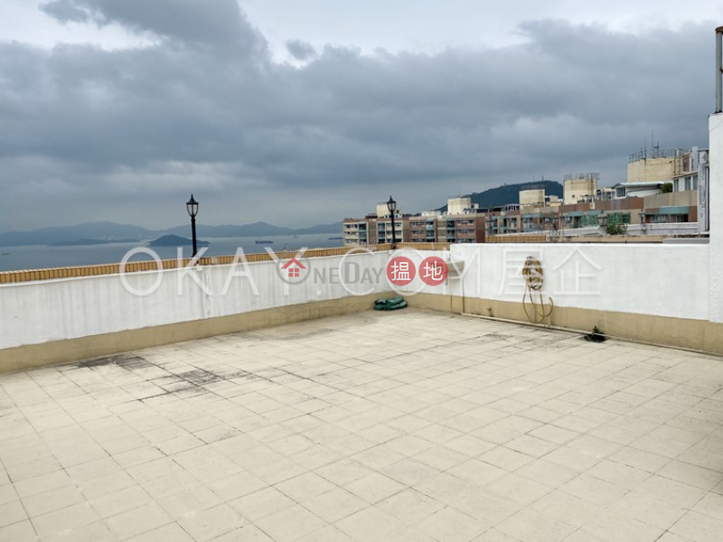 HK$ 50,000/ month, Block 45-48 Baguio Villa | Western District, Efficient 2 bed on high floor with rooftop & balcony | Rental