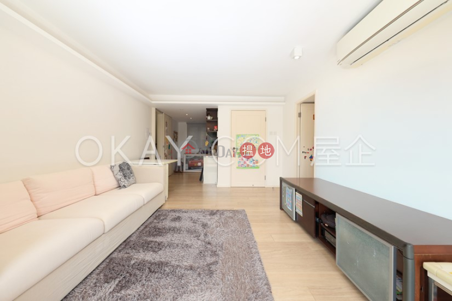 Elegant house with rooftop, terrace & balcony | For Sale | Tai Au Mun 大坳門 Sales Listings