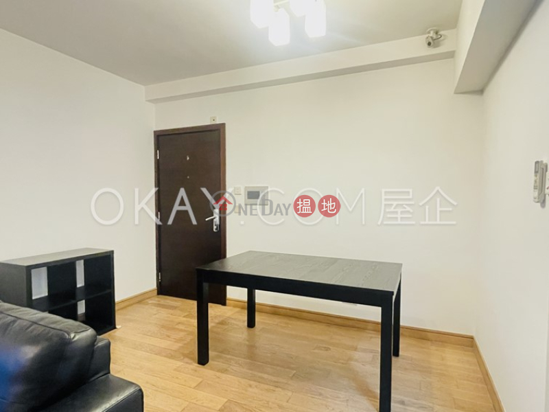 Luxurious 3 bedroom with balcony | For Sale | Centrestage 聚賢居 Sales Listings