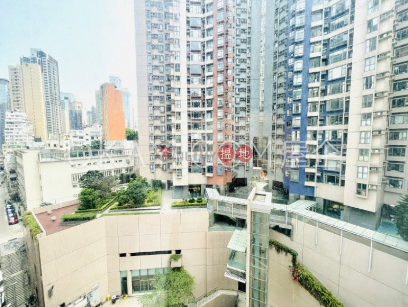 HK$ 25,000/ month | Manhattan Avenue Western District | Cozy 2 bedroom with balcony | Rental