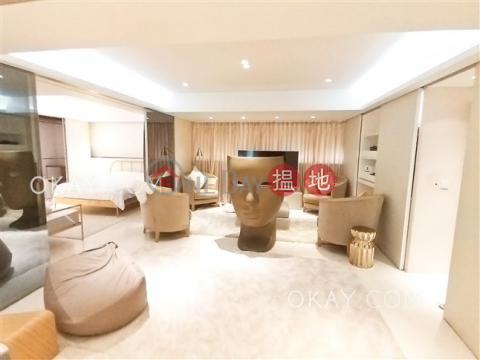 Efficient 2 bedroom with terrace & parking | Rental | Wing Hong Mansion 永康大廈 _0