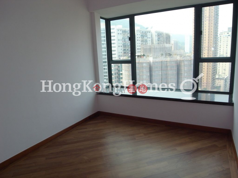 3 Bedroom Family Unit for Rent at 80 Robinson Road | 80 Robinson Road 羅便臣道80號 Rental Listings